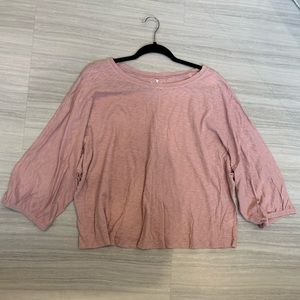 Soft, lightweight 3/4 sleeve tee